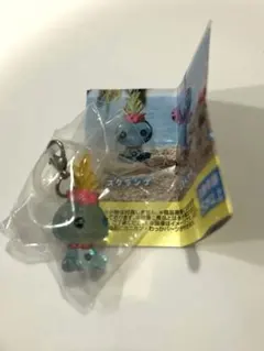 ディズニーキャラクター めじるしアクセサリー Summer スクランプ ガチャ