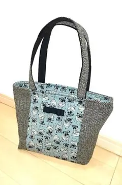 犬柄★犬の可愛いツイードトートバッグ☆パグ★ベビーブルー
