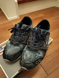 コラボスニーカー スニーカー