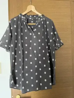 美品　グレー ドット柄 半袖シャツ Mサイズ相当　しまむら