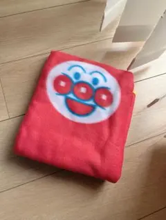 新品　アンパンマンひざかけ　薄手フリース