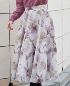 【Noela】ぼかしフラワースカート 花柄 ピンク フェミニン