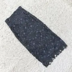 新品 トッコクローゼット (M) カットワークフラワーレース刺繍タイトスカートのサムネイル