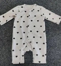 ベビーロンパース　ブラックハート柄　６０～７０サイズ　ソフトキルト
