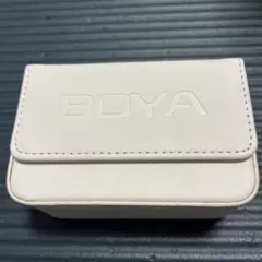 BOYA ホワイト レザー調 ポーチ 小物入れ