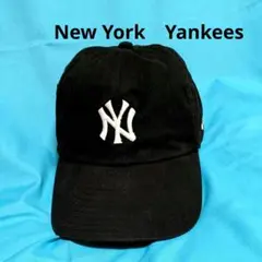 【美品】NEWERA◎ヤンキース◎ミニ・ロゴ◎キャップ◎アジャスター付き◎黒