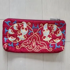 ウズベキスタン　伝統刺繍工芸品　ポーチ　赤色