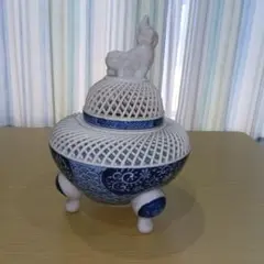 香炉 景泉作 白磁透かし彫り 縦横 約11cm✖️11cm - メルカリ