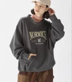 ニコアンド ビンテージ風ロゴドロストプルオーバー BIG チャコール
