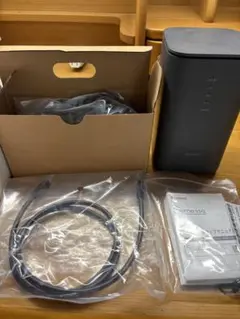 美品　NTTドコモ HR02 ルーター 本体