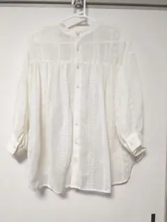 SEASONbyREASON　刺繍ブラウス　クリーム色　M