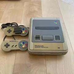 Nintendo スーパーファミコン 本体とコントローラー2個付き　ジャンク品