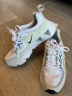 【美品】NIKE RYZ 365 スニーカー 24㎝