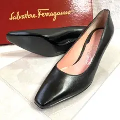 ✨極美品✨　フェラガモ ブラック　レザー　黒　パンプス　22.5
