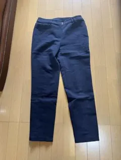 レリアンパンツ