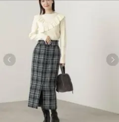 限定価格　エヌナチュラルビューティベーシック ロービングツイードタイトスカートのサムネイル