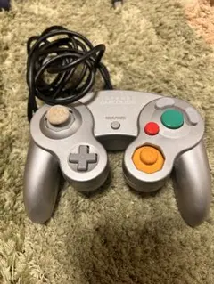 ゲームキューブコントローラー シルバー