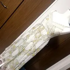 axes femme フラワープリント キャミワンピース