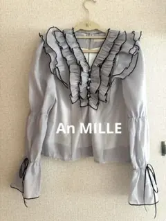 ふんわりブラウス