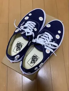 ネイビー スニーカー