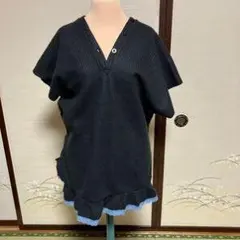 ダークグレー Vネック Tシャツ