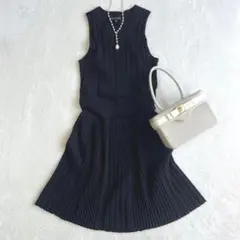 プリーツロングワンピース