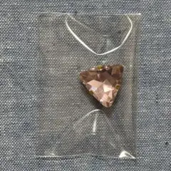 【青山デカーポ】宝石マグネット付き『横浜限定缶』 ※マグネットのみ〈三角〉