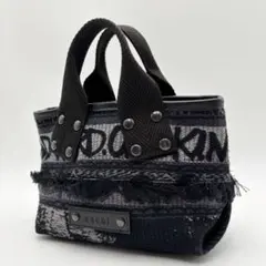 【極美品、即購入可】2025 sacaiサカイボディーバッグ、ショルダーバッグ 極美品、即購入可】2025 sacaiサカイボディーバッグ、ショルダー