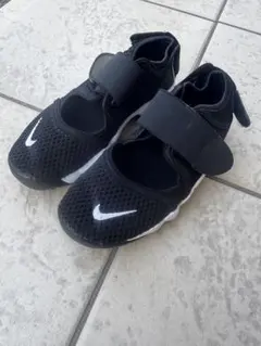Nike キッズ　エアリフト