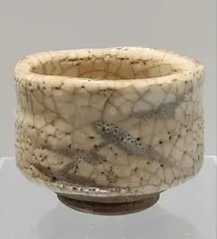 ♥絵志野　ぐい呑み　桐箱付き　①　志野　ぐい飲み　骨董品 楽天市場】陶芸家 塚本治彦 志野ぐい呑 桐箱入 約6.2cm 和食器