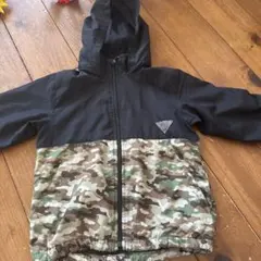 BREEZE 迷彩柄フード付きジャケット 120