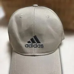 adidas ベージュ キャップ