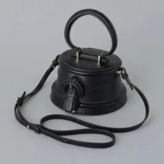 olu. ラウンドレトロボックスバッグ