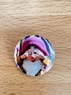 最終値下げ！白雪姫ピンバッジ