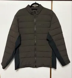 未使用❗️テーラーメイド 冬用 総柄ダウンジャケット ゴルフウェア 未使用❗️テーラーメイド 冬用 総柄ダウンジャケット ゴルフ