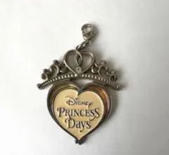 非売品　プリンセス ティアラ ディズニー チャーム キーホルダー