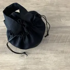 ブラックリネンの丸底巾着バッグ　持ち手付き　インナーバッグ　リネンバッグ