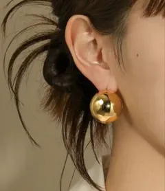 【ほぼ未使用品】メタル ボール ピアス 大きめ
