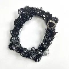 【No.199】ホイップデコ　トレカケース　硬質ケース　黒　薔薇　宝石　蝶