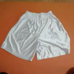 TIGORA Mサイズ ホワイトショートパンツ