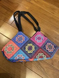 ラオス モン族 刺しゅうバッグ 一点物 ハンドメイド ナイトマーケット