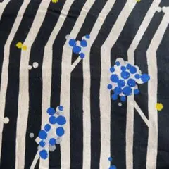 ■echinoエチノ　青い花柄■綿麻キャンバス