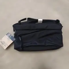 新品タグ付 ピレネーショルダーS ノースフェイス ポーチ 黒 斜めがけ