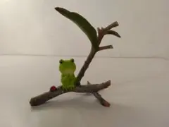 カエルの置物　考えるカエル　てんとう虫とカエル　癒し系