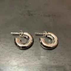 シルバー925 フープピアス　スターリングシルバー USPHO-20 と25 シルバー925 フープピアス スターリングシルバー USPHO-20 と25 - メルカリ