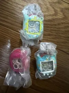 たまごっち　シャカシャカチャームコレクション　めめっち くちぱっち ござるっち