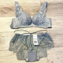 Item thumbnail for item 6a73df1a-29d4-49b3-9b78-103e0f618089