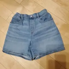 UNIQLO ライトブルー 短パン 160