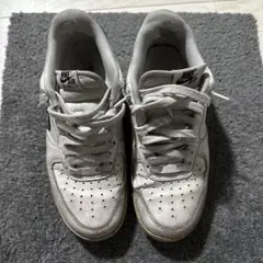 Nike Air Force 1 ホワイトスニーカー
