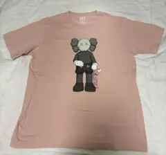 ユニクロ×カウズ　UNIQLO×kawsコラボTシャツ　Lサイズ ピンク